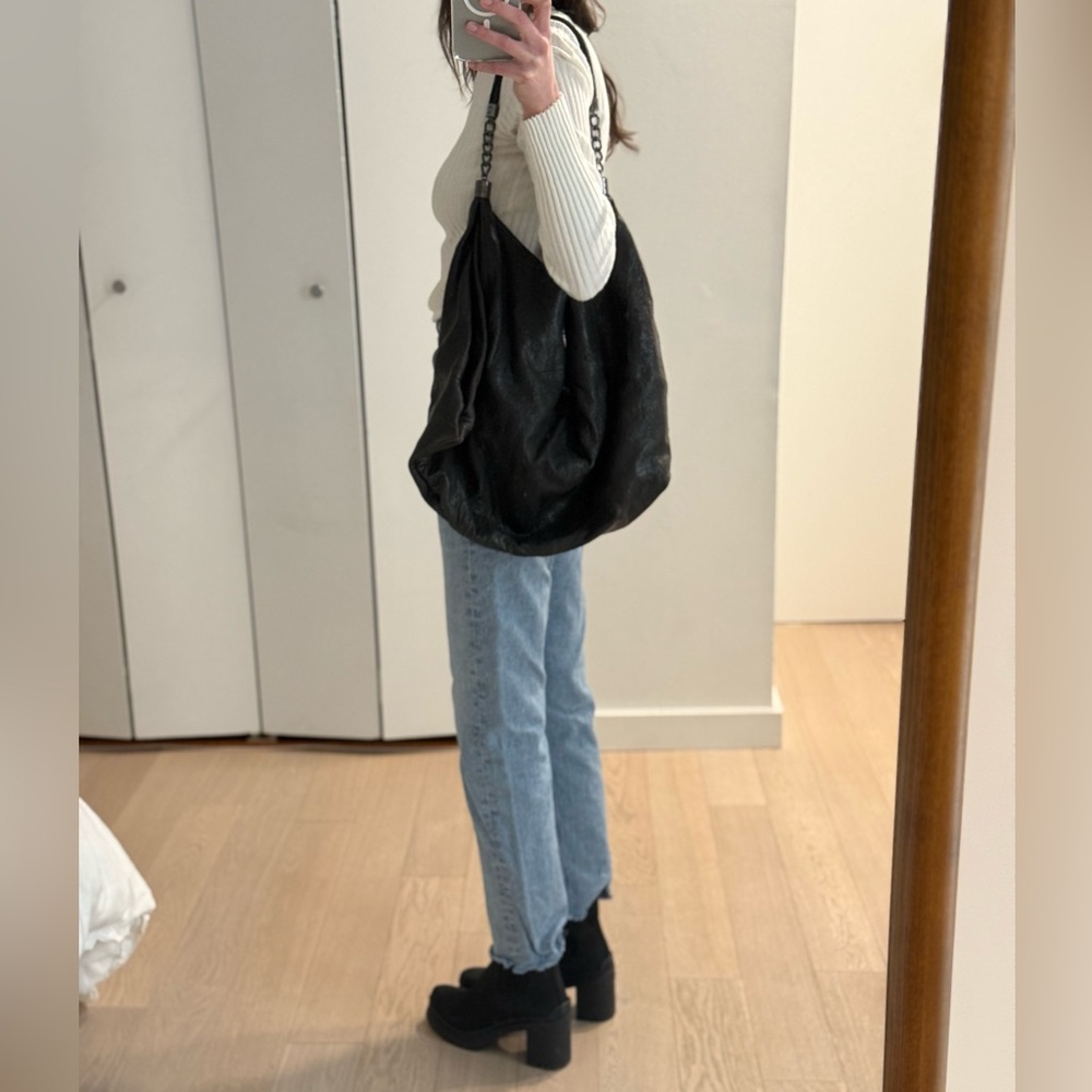 Alice + Olivia oversized black leather bag - Picture 2 of 13